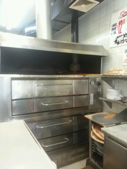 M & R Pizza in Bronx City, New York, United States - #2 Photo of Restaurant, Food, Point of interest, Establishment