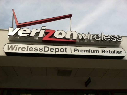 Verizon Wireless Retailer in Hackensack City, New Jersey, United States - #1 Photo of Point of interest, Establishment, Store, Electronics store