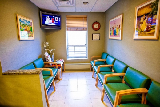 Evergreen Pediatrics in Fort Lee City, New Jersey, United States - #2 Photo of Point of interest, Establishment, Health, Doctor