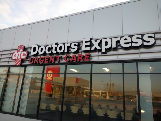 Doctors Express in Bronx City, New York, United States - #1 Photo of Point of interest, Establishment, Health, Hospital