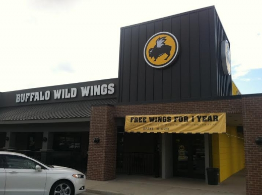 Buffalo Wild Wings in Iselin City, New Jersey, United States - #1 Photo of Restaurant, Food, Point of interest, Establishment, Meal takeaway, Bar