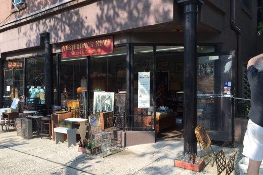 Yesterday's News Antiques and Collectibles in Brooklyn City, New York, United States - #4 Photo of Point of interest, Establishment, Store, Jewelry store, Home goods store, Clothing store, Furniture store