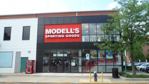 Photo by Unknown Scrub for Modell's Sporting Goods