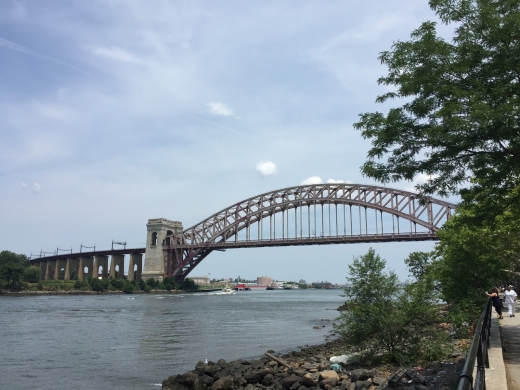 Photo by 郑亨达 for Astoria Park Pool
