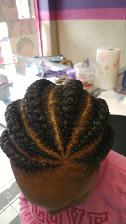 Deedee African Hair Braiding in Newark City, New Jersey, United States - #2 Photo of Point of interest, Establishment, Hair care