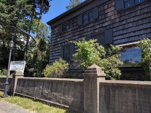 Flushing Meeting House in Queens City, New York, United States - #4 Photo of Point of interest, Establishment, Store, Place of worship, Park, Cemetery