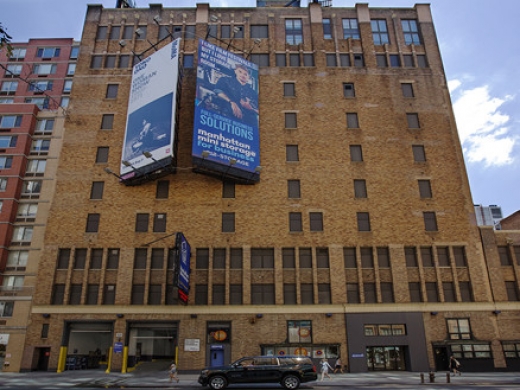 Manhattan Mini Storage in New York City, New York, United States - #2 Photo of Point of interest, Establishment, Store, Moving company, Storage