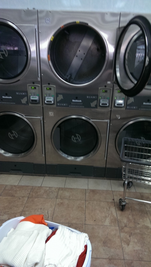 SUSAN LAUNDROMAT in New York City, New York, United States - #4 Photo of Point of interest, Establishment, Laundry