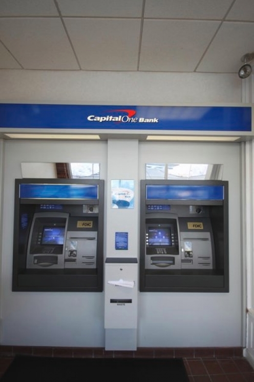 Capital One Bank in Williston Park City, New York, United States - #2 Photo of Point of interest, Establishment, Finance, Atm, Bank