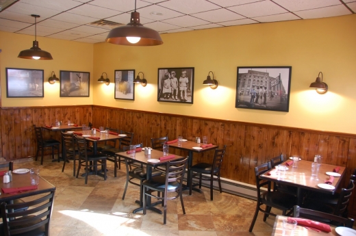 Zi Zia Pizzeria & Trattoria in Bloomfield City, New Jersey, United States - #1 Photo of Restaurant, Food, Point of interest, Establishment, Meal delivery