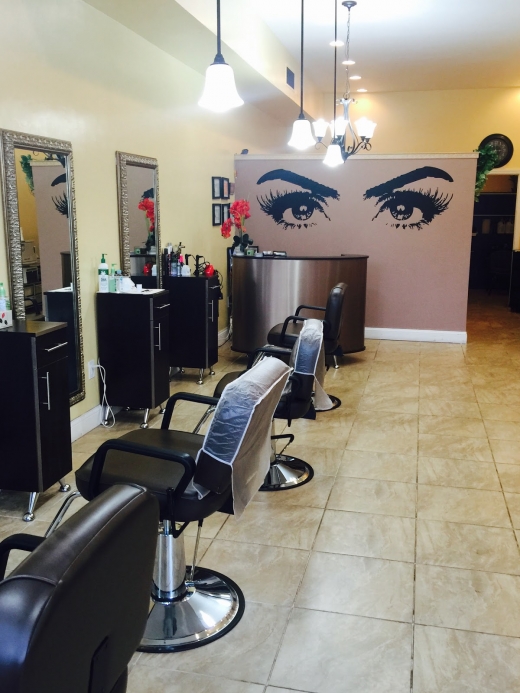 Roop threading salon & Spa in Franklin Square City, New York, United States - #1 Photo of Point of interest, Establishment, Beauty salon