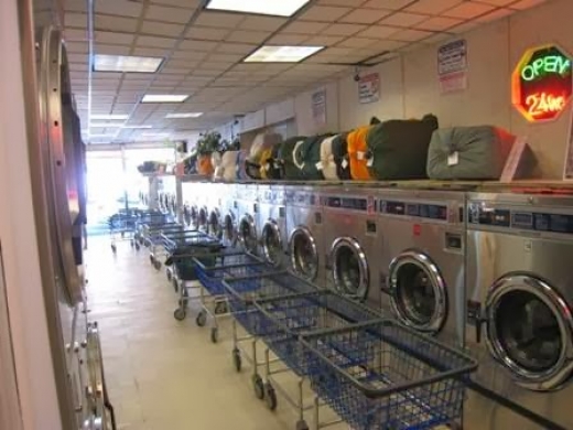 Photo by <br />
<b>Notice</b>:  Undefined index: user in <b>/home/www/activeuser/data/www/vaplace.com/core/views/default/photos.php</b> on line <b>128</b><br />
. Picture for 5th Avenue Laundromat in Brooklyn City, New York, United States - Point of interest, Establishment, Laundry