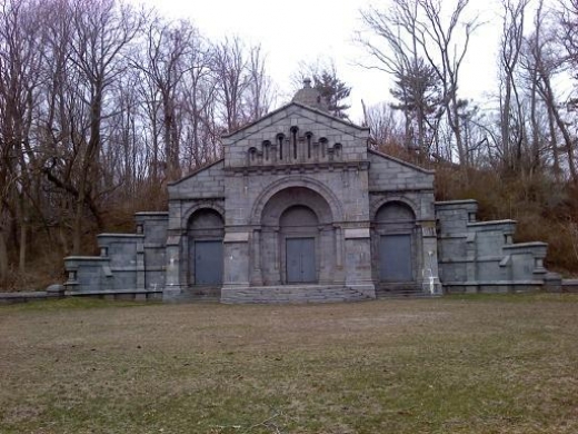 Vanderbilt Cemetery in Staten Island City, New York, United States - #1 Photo of Point of interest, Establishment, Cemetery