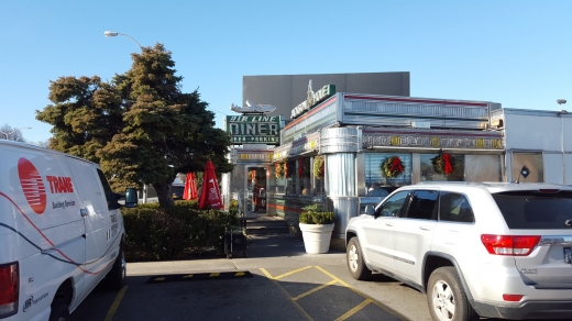 Jackson Hole in Jackson Heights City, New York, United States - #4 Photo of Restaurant, Food, Point of interest, Establishment