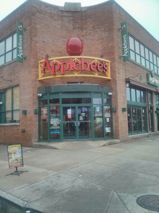 Applebee's in Astoria City, New York, United States - #1 Photo of Restaurant, Food, Point of interest, Establishment, Bar