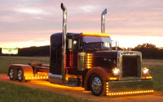Photo by Carlos Hernandez for Cambria Peterbilt Inc