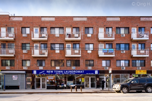 NEW TOWN LAUNDROMAT in Queens City, New York, United States - #4 Photo of Point of interest, Establishment, Laundry