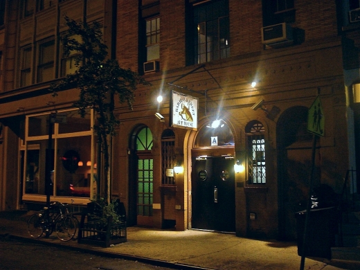 Barrow Street Ale House in New York City, New York, United States - #1 Photo of Restaurant, Food, Point of interest, Establishment, Bar, Night club
