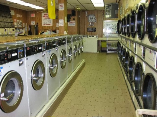 Mr Machine Laundromat in Flushing City, New York, United States - #2 Photo of Point of interest, Establishment, Store, Home goods store, Laundry