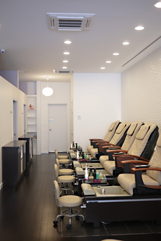 Photo by <br />
<b>Notice</b>:  Undefined index: user in <b>/home/www/activeuser/data/www/vaplace.com/core/views/default/photos.php</b> on line <b>128</b><br />
. Picture for Latoue Nail Spa in Brooklyn City, New York, United States - Point of interest, Establishment, Beauty salon, Hair care