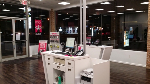 T-Mobile Fresh Meadows in Queens City, New York, United States - #3 Photo of Point of interest, Establishment, Store
